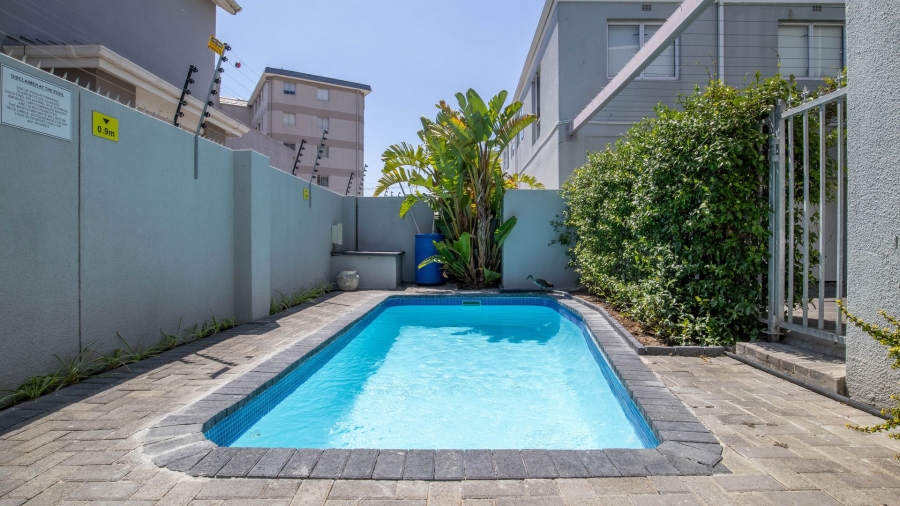 2 Bedroom Property for Sale in Sea Point Western Cape